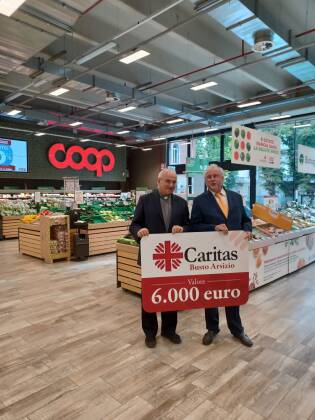Busto consegna Caritas per #CoopforUcraina