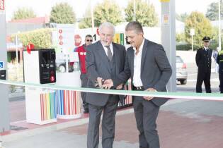 Nuova apertura Enercoop a Milano Opera (4)