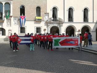 Crema saluta e ringrazia la brigata di medici cubani - maggio 2020 (2)