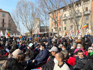 Piazza Prealpi a Milano | Presidio Libera con i Soci volontari