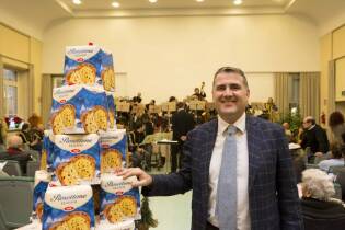 Consegna panettoni al Pio Albergo Trivulzio (4)