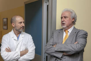 Coop Lombardia regala nuovi lettini alla Terapia del dolore a Busto - 16 dicembre 2019 (5)