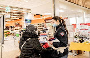Polizia di Stato all'Ipercoop PiazzaLodi di Milano