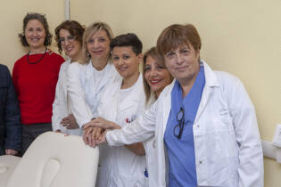 Coop Lombardia regala nuovi lettini alla Terapia del dolore a Busto - 16 dicembre 2019 (14)