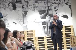 Premiamo l’impegno: consegna borse di studio - 12 giugno 2017