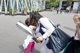 Festa della mamma al Gate con le rose Fairtrade - 8 maggio 2016