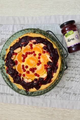 Torta con marmellata Frutti di pace alle more di Paola