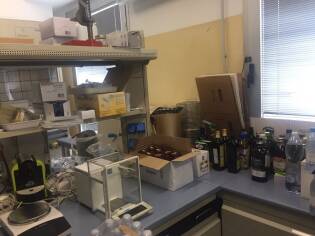 Visita al laboratorio d'analisi di coop Italia dei soci di Vignate e Bonola 5