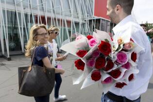 Festa della mamma al Gate con le rose Fairtrade - 8 maggio 2016