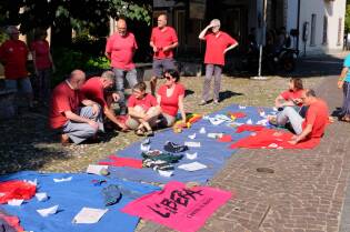 Una maglietta rossa anche per i nostri Soci e colleghi (21)