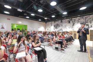 Premiamo l’impegno: consegna borse di studio - 12 giugno 2017