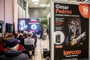 All'ipercoop di Brescia festa rock con Omar Pedrini - 19 dicembre 2019 (4)