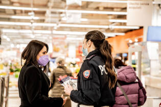 Polizia di Stato all'Ipercoop PiazzaLodi di Milano