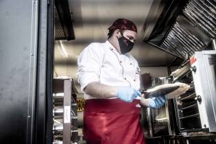 Consegna delle donazioni a Pizzaut | 1 aprile 2021