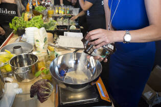 Showcooking Solidal con Tessa Gelisio e i barman acrobatici della Flair Academy al Gate - 15 luglio 2016