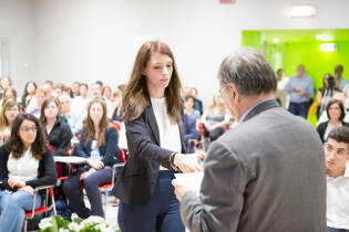 Coop premia l'impegno: consegna borse di studio noipernoi