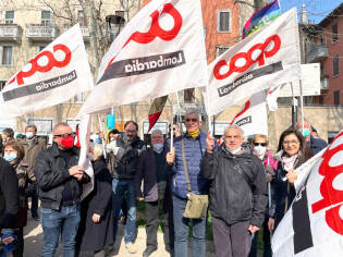 Piazza Prealpi a Milano | Presidio Libera con i Soci volontari
