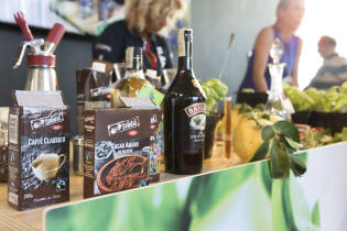 Showcooking Solidal con Tessa Gelisio e i barman acrobatici della Flair Academy al Gate - 15 luglio 2016