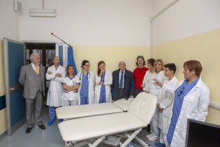 Coop Lombardia regala nuovi lettini alla Terapia del dolore a Busto - 16 dicembre 2019 (10)