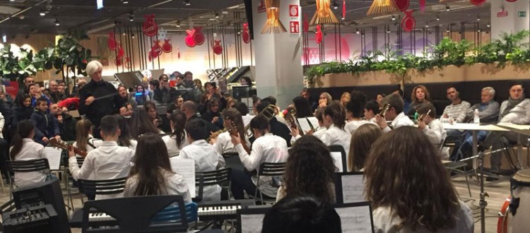 Al Supermercato del Futuro la cena di Natale dei comitati