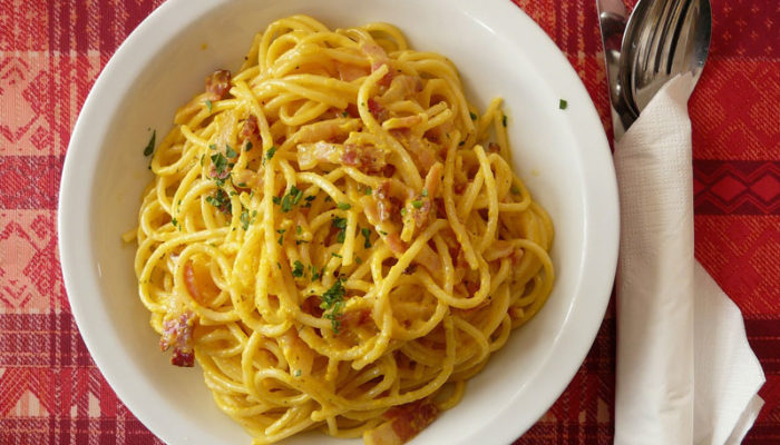 Scopri la carbonara di Casa Surace