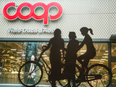 A Busto Arsizio un monumento per le lavoratrici del Borri